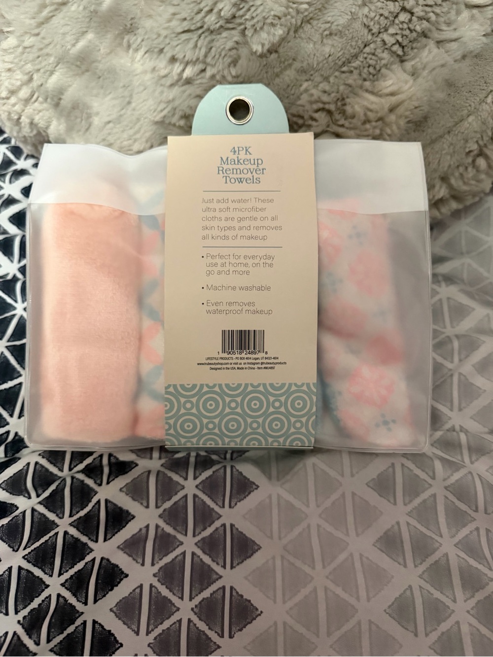 4PK Makeup Remover Towels reusable - Picture 2 of 2